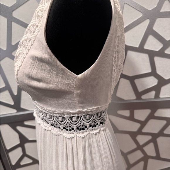 Forever 21 Cream Lace Maxi Dress - Picture 6 of 10